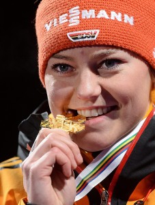 Carina Vogt trainiert im selben Verein wie Juli. (Foto: dpa)
