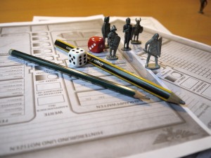 Für manche Rollenspiele braucht man nur wenige Hilfsmittel. (Foto: dpa)