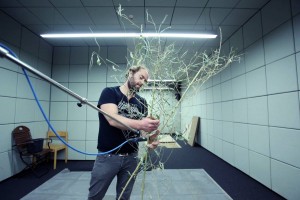 Im Studio kann man viele verschiedene Geräusche nachmachen. (Foto: Goyert)