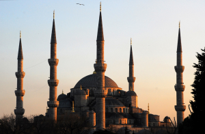 Die Blaue Moschee ist unter Touristen beliebt.