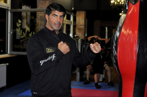 Ahmad Mohammed ist ein bekannter Bodyguard. 