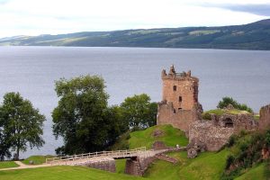 Schlummert da ein Ungeheuer? Das ist der See Loch Ness in Schottland. (Foto: dpa)