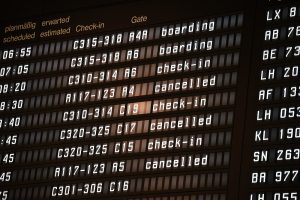 Auch am Flughafen wird gestreikt, viele Flüge sind gestrichen. (Foto: dpa)
