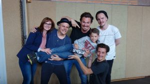 Leon hat den Beruf seiner Mutter vorgestellt (ganz links), die Zahnarzthelferin ist. Und mit seinen Bildern Cat Ballou an seine Schule gebracht. (Foto: Sommersberg)