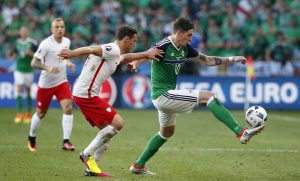 Lafferty (rechts) ist einer der besten Spieler in Grün. (Foto: dpa)