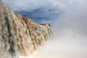 Hunderte Wasserfälle stürzen hier in die Tiefe. (Foto: dpa)