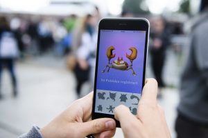 In einem Poké-Ball fängst du die Pokémons ein. (Foto: dpa)