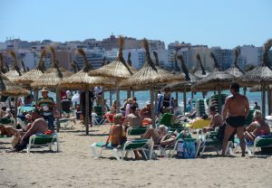 Viele Deutsche fliegen nach Mallorca. (Foto: dpa)