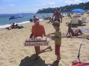 Der nette Sébastien hat zwei Sommer lang Gebäck verkauft. (Foto: privat)
