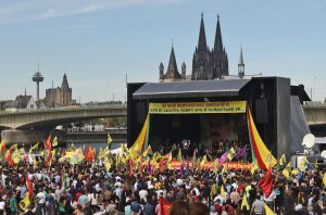 So sah es am Samstag auf der Demo in Köln aus. (Foto: dpa)