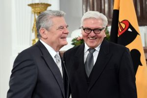 Noch ist Joachim Gauck (links) der Bundespräsident. Bald könnte es Frank-Walter Steinmeier sein (rechts). (Foto: dpa)