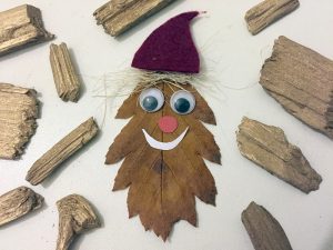 Dieser freundliche Wichtel ist schnell gebastelt. (Foto: dpa)