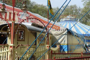 Alle 120 Mitarbeiter des Zirkus - darunter 25 Artisten - wohnen so wie Justin in einem Wohnwagen. (Foto: Rako)