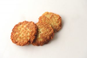 Reibekuchen sind deftig und süß zu gleich. Die Kölner essen sie gerne. (Foto: Stefan Worring)