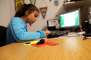 Alle Spiele müssen von Lenja vor- und nachbereitet werden. (Foto: Jenny Wagner)