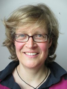 Ulrike Bausch ist Grundschullehrerin und weiß alles über Zeugnisse. (Foto: privat)