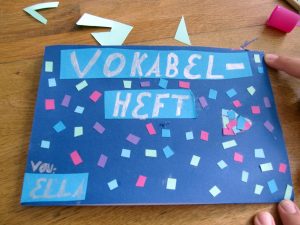 So ein Heft hat wahrscheinlich keiner in der Schule! (Foto: dpa)