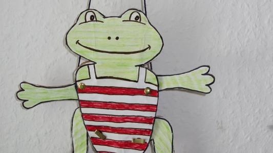 Ein Frosch mit wackelnden Armen