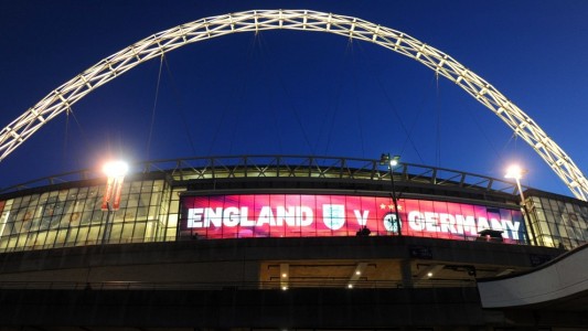 Fußball-EM in 13 Ländern