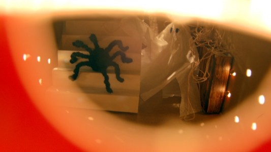 Bau dir einen Spukschloss-Guckkasten