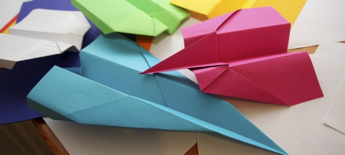So geht der perfekte Papierflieger