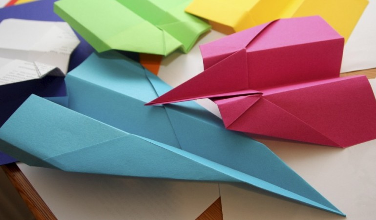 So geht der perfekte Papierflieger