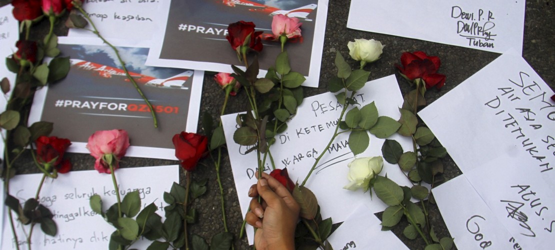 Teile der AirAsia-Maschine gefunden