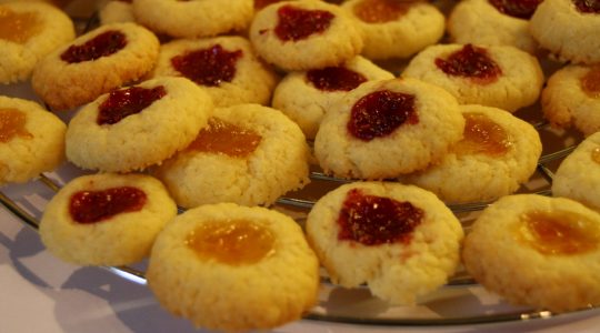 Weihnachtsbäckerei: Engelsaugen