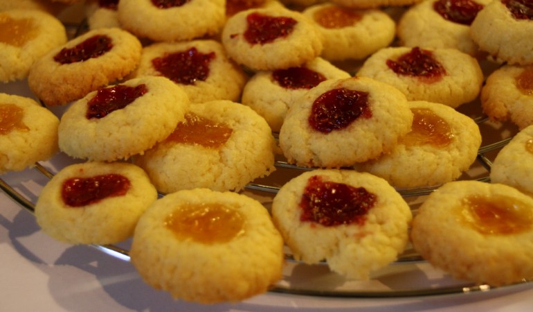 Weihnachtsbäckerei: Engelsaugen