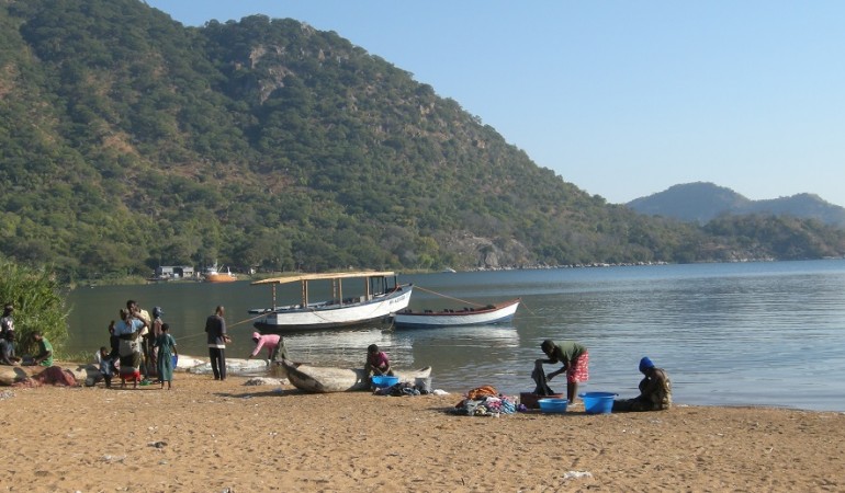 Der Malawisee ist riesig. (Foto: dpa)