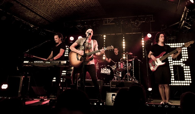Sie könnten auch bald die Bühne eurer Schule rocken: Die Kölner Band Cat Ballou. (Foto: Fabian Stuertz)