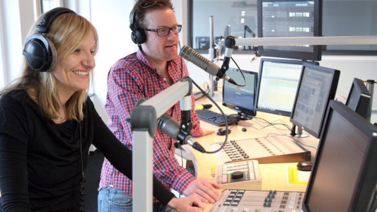 Vanessa Nolte und Christian vom Hofe sind Moderatoren bei Radio Köln. (Foto: Michael Bause)