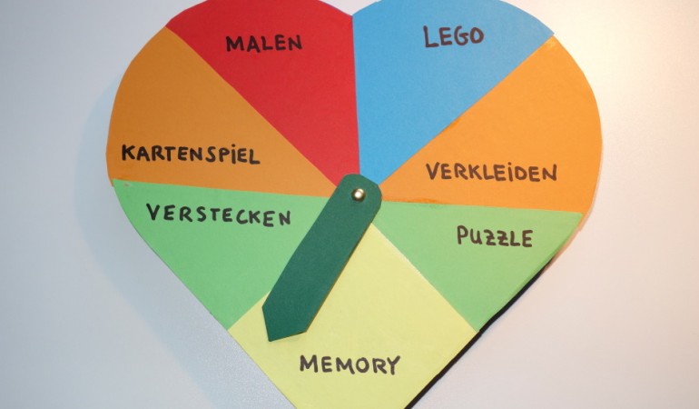 lieber Malen oder doch eher ein Puzzle machen? Weißt du manchmal nicht, was du spielen sollst? Da kann unser persönlich erfundenes Spielometer helfen. (Foto: Seiter)
