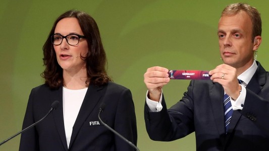 In der Stadt Auckland in dem Land Neuseeland wurde ausgelost, welche Mannschaften bei der U20-Weltmeisterschaft gegeneinander spielen. (Foto: dpa)