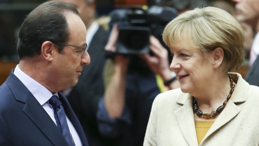 Manchmal übernehmen auch Länderchefs selbst solche diplomatischen Gespräche. Im Fall der Ukraine sind es nun Kanzlerin Angela Merkel und der Länderchef von Frankreich. (Foto: dpa)