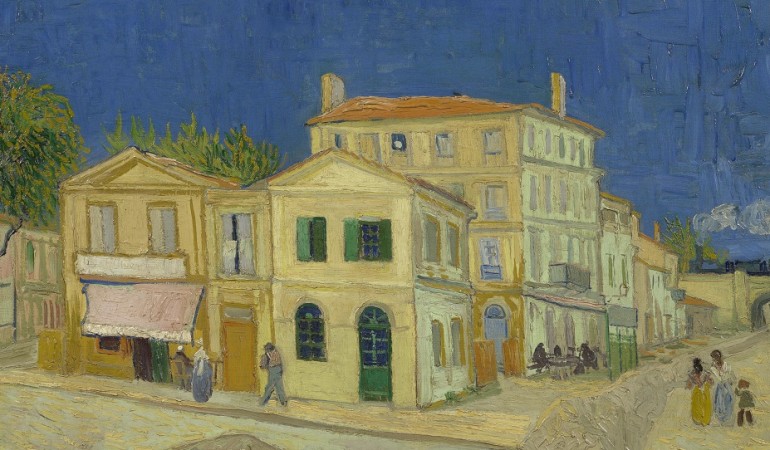 In dem Haus mit den grünen Fensterläden wohnte Vincent van Gogh in Südfrankreich. (Foto: dpa)