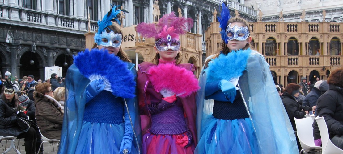 In Venedig haben die Menschen schon vor mehr als 900 Jahren Karneval gefeiert. Auch damals haben sie Masken getragen. (Foto: Sommersberg)
