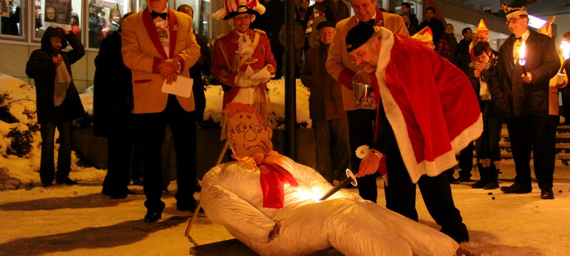 In der Nacht auf Aschermittwoch wird der Nubbel verbrannt. (Archivfoto: Schmitz)