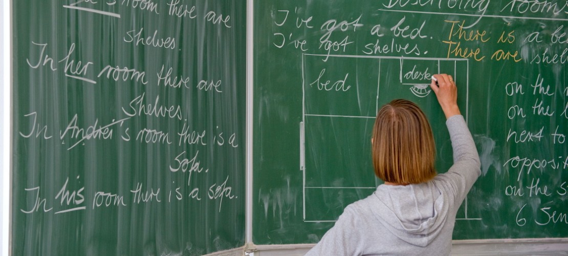 Ist diese Lehrerin angestellt oder verbeamtet? (Foto: dpa)