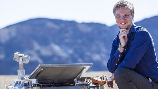 Wer bringt als Erster ein Gerät zum Mond? Karsten Becker und seine Kollegen wollen das schaffen. (Foto: dpa)