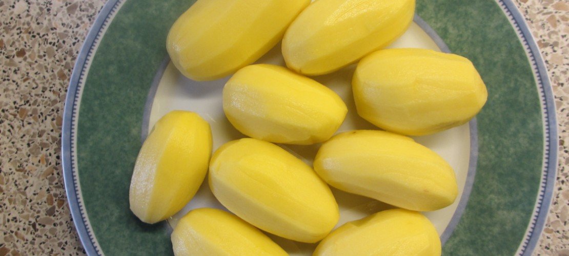 Kartoffeln gehören zu den beliebtesten Lebensmitteln in Deutschland. Ganz schnell wird aus ihnen ein leckeres Gratin. (Foto: dpa)