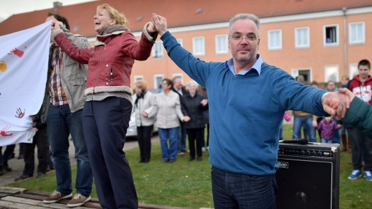 Markus Nierth macht sich für Flüchtlinge stark. Und das, obwohl er deswegen bedroht wird. (Foto: dpa)