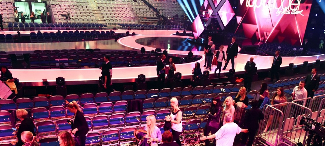 Alle Zuschauer mussten die Arena in Mannheim schnell verlassen. (Foto: dpa)