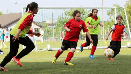 Jetzt kicken die deutschen Frauen in Kanada