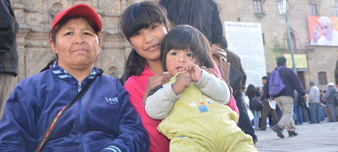 KINA - Alysón aus Bolivien freut sich auf den Papst