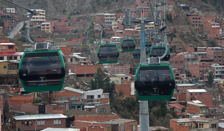 Die Stadt La Paz liegt hoch im Gebirge des Landes Bolivien. (Foto: dpa)