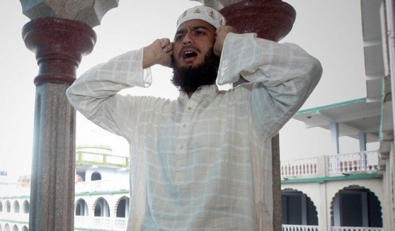 Der Muezzin ruft Muslime zum Gebet. (Foto: dpa)