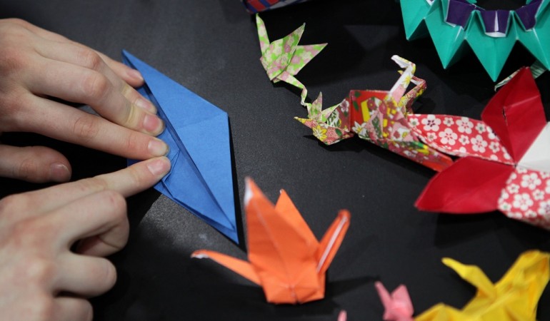 Origami ist eine Falt-Kunst aus Asien. (Foto: dpa)