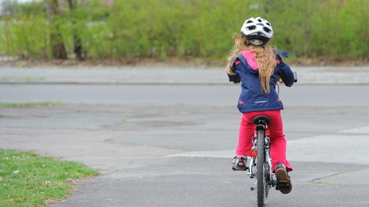 Wir zeigen dir, wie du sicher mit dem Fahrrad unterwegs bist. (Foto: dpa)