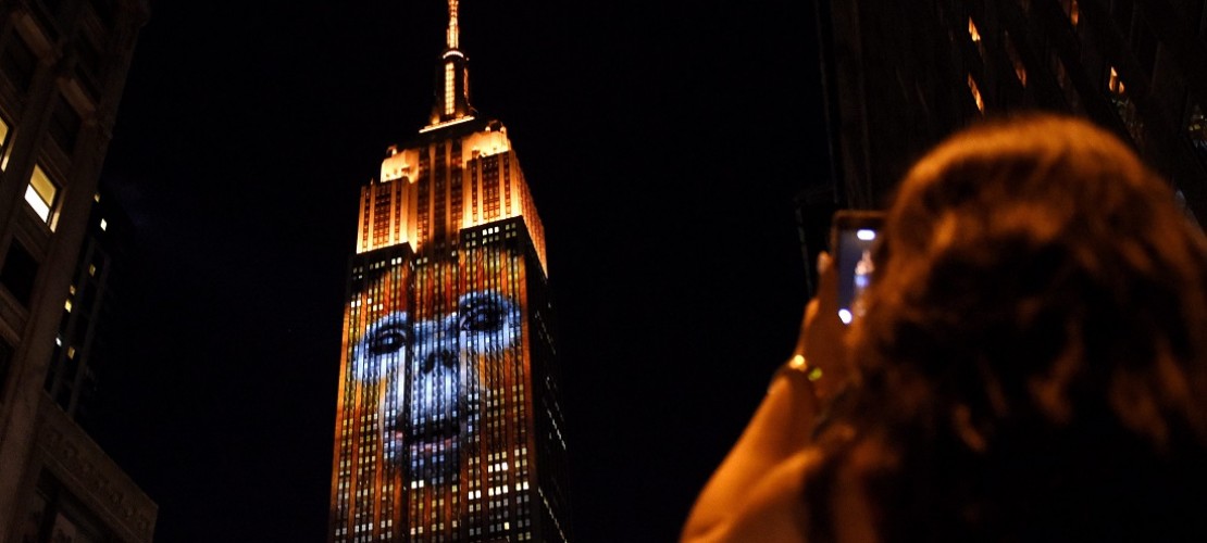 Auf dem dem Empire State Building in New war eine Video-Installation mit bedrohten Tieren zu sehen. Das Ganze war auch eine Werbeaktion für einen Film über bedrohte Tiere. (Foto: dpa)